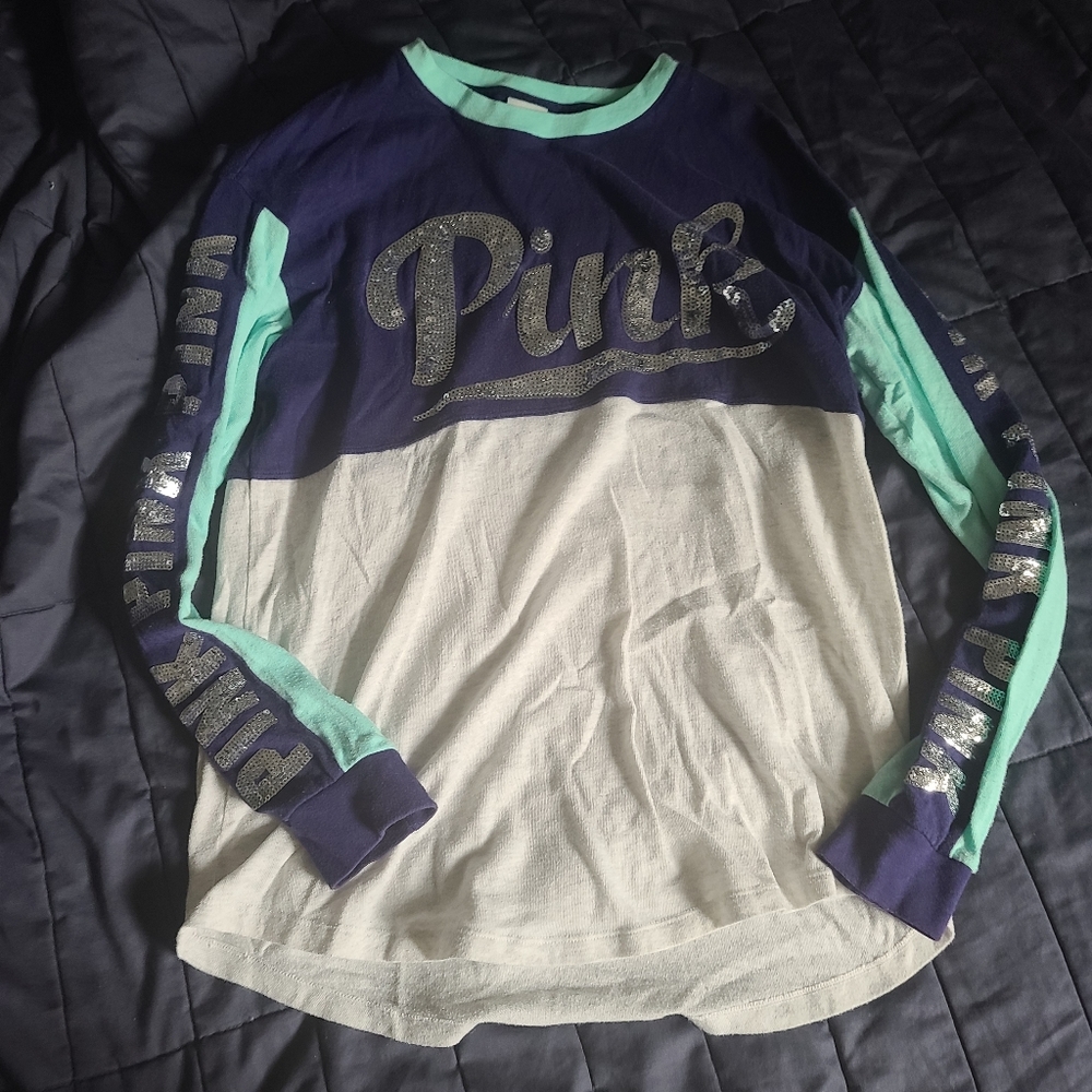 VS pink shirt